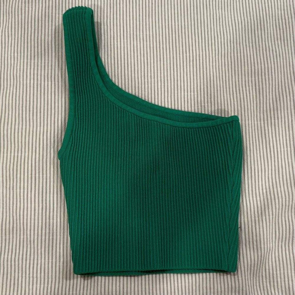 Aritzia Babaton Emerald One-Shoulder Top